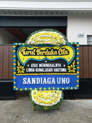 Papan Bunga Duka di Teluk Ambon